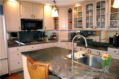 Granite Counters and Custom Cabinetry