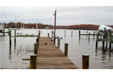 Waterfront Home For Sale at 56 E LAKE DR , ANNAPOLIS, MD, MD 21403 - The Pierr