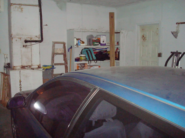 GARAGE PARKING