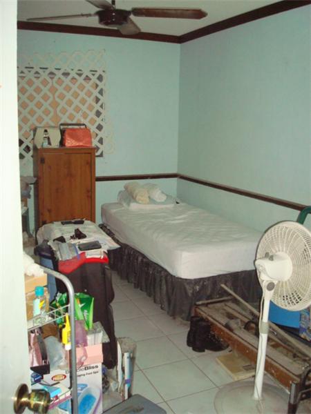 1ST BEDROOM