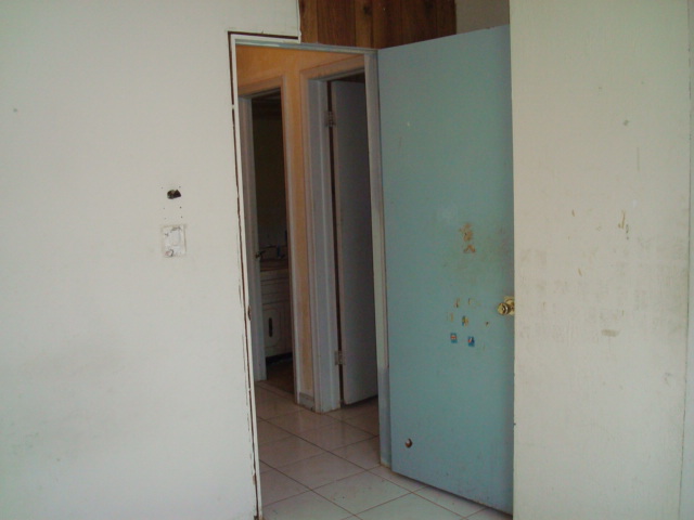 3ND BEDROOM EXIT