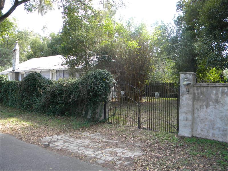 Iron Gate to Back Yard