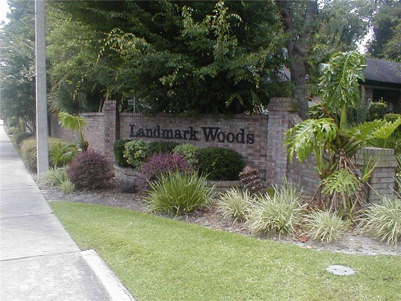 Landmark Woods Entrance