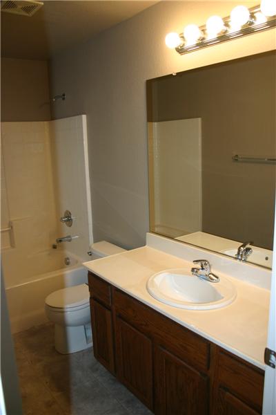 Hall upstairs bath