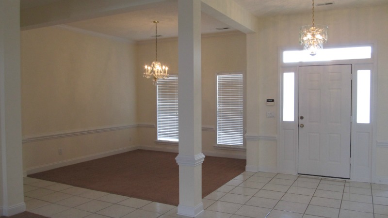 Spacious foyer open to formal dining room