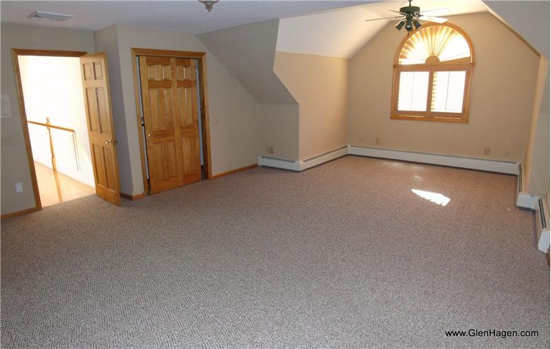 Den/Bedroom