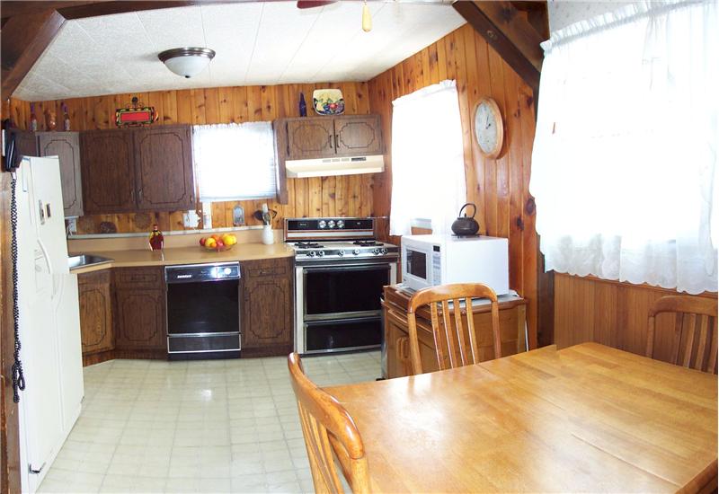 Eat-in-Kitchen