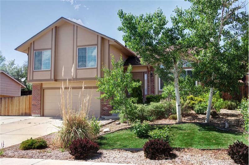 Home located in D-20 and quiet neighborhood!  Great Location!