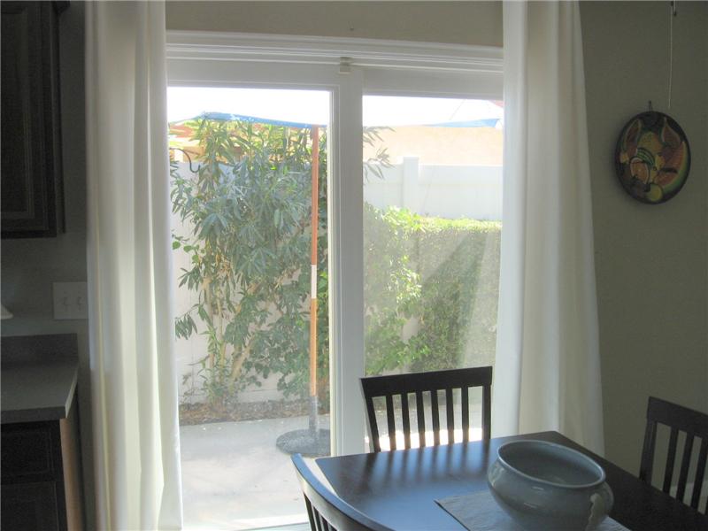 Eatin Area in Kitchen