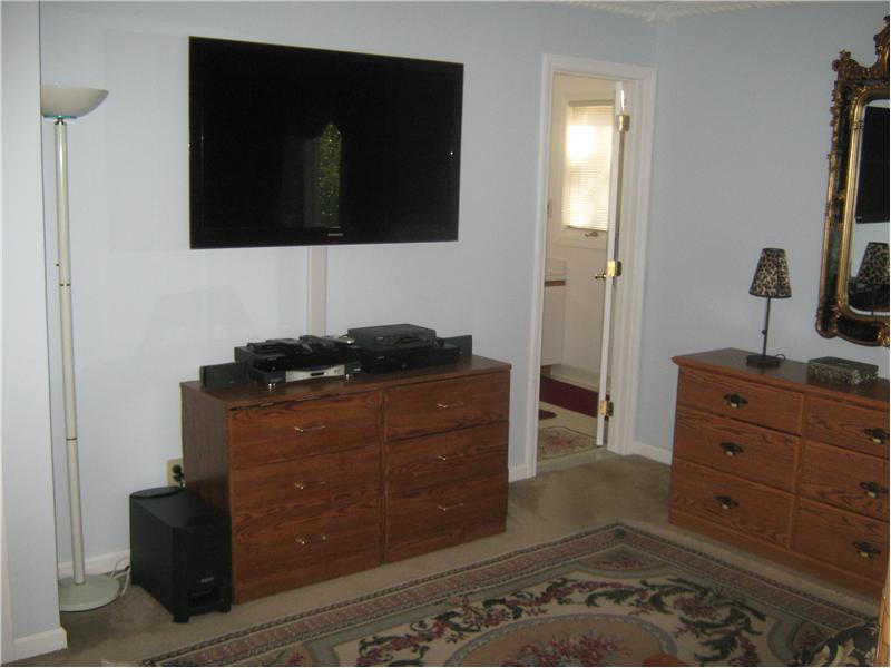 Walk in closet and full bath