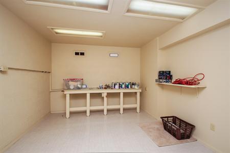 Mahogany Lane Bonus Hobby/ Craft Room