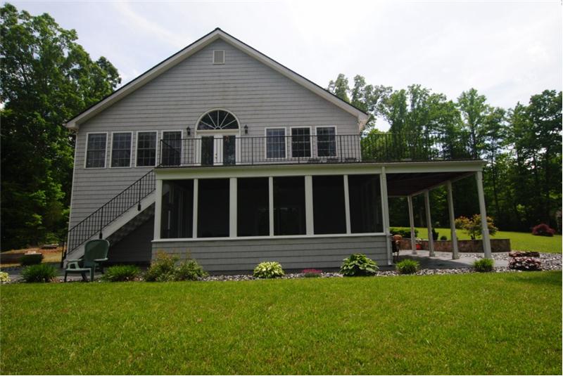 Trex deck and screened porch