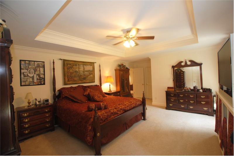 Master suite with tray ceiling 