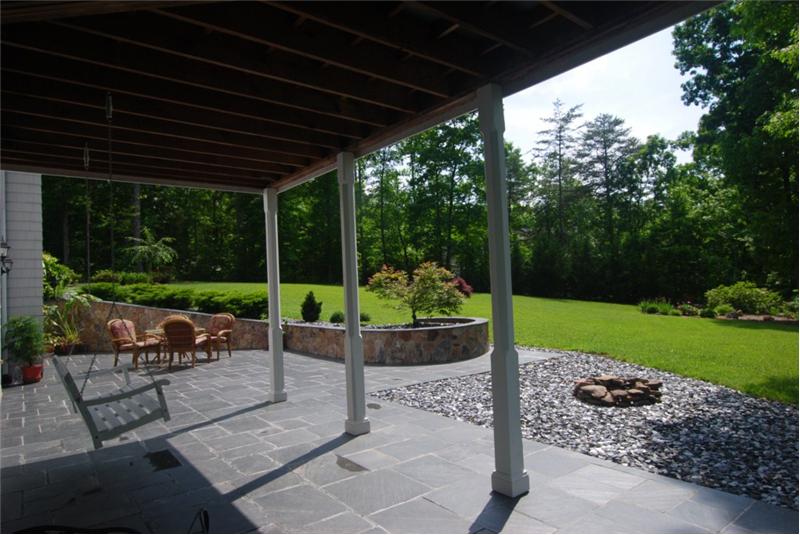Terrace and side yard