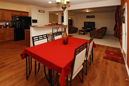 Spacious breakfast room