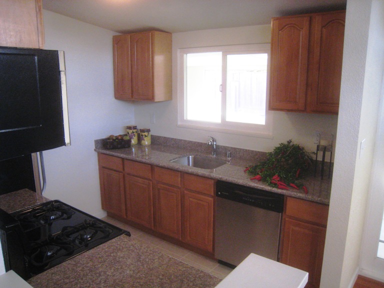 27884 Tampa Ave. Hayward CA 94544