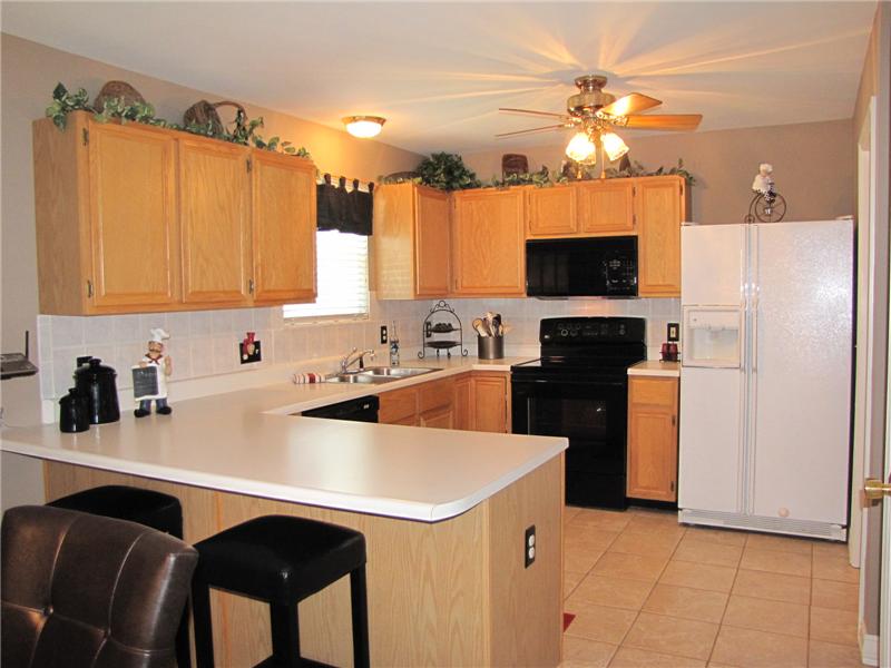 Kitchen Breakfast Bar
