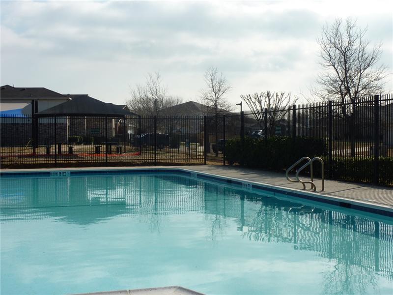 River Oaks Community Pool 