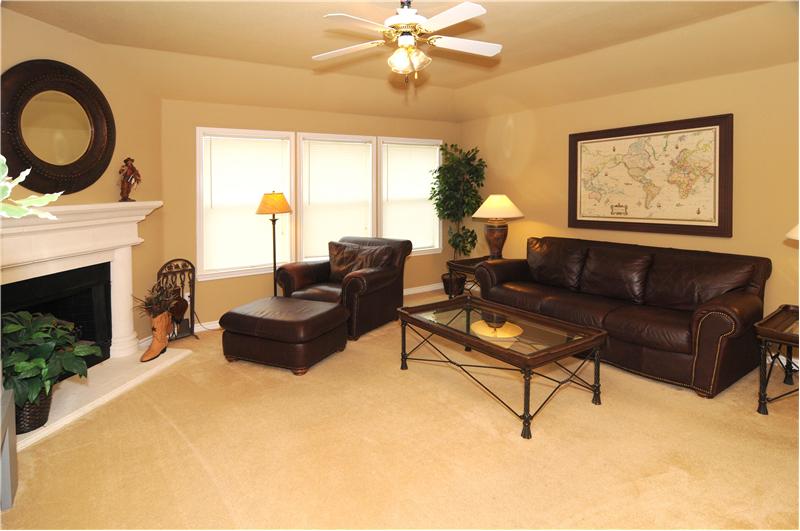 Living room has lots of space