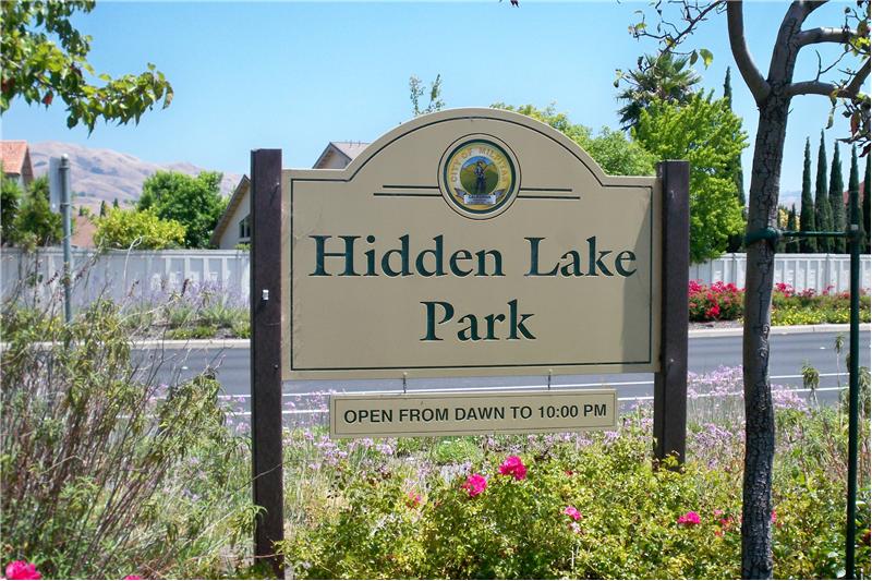 Close to Hidden Lake Park
