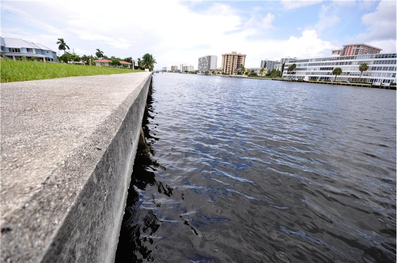 300 ft. total Pompano Beach waterfront property with no fixed bridges.