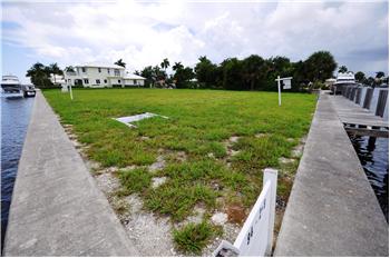 Waterfront Point Lot with Deepwater Access