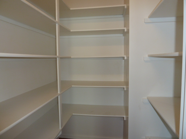Kitchen pantry