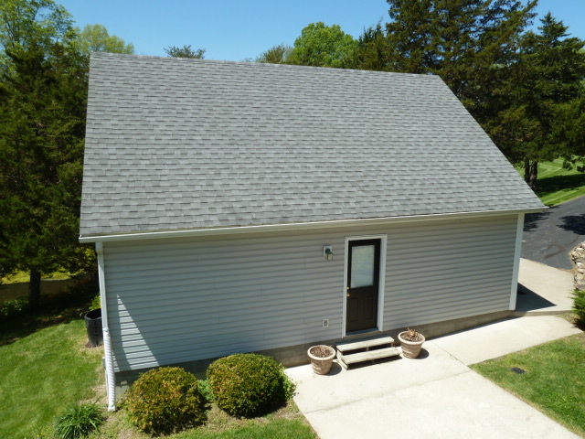 Detached 2 car garage