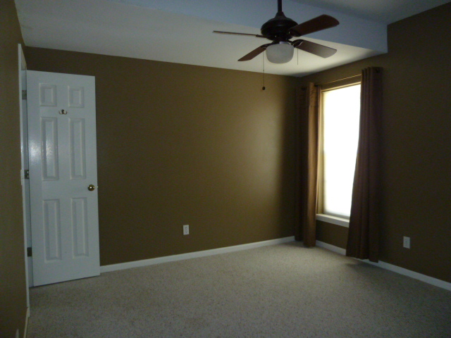 Lower level suite - bedroom