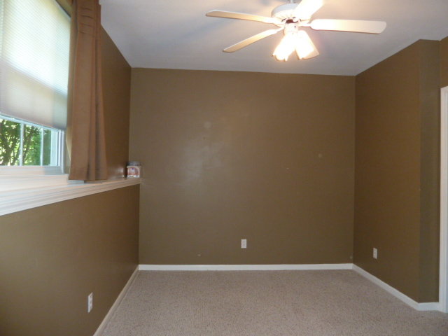 Lower level suite - sitting room