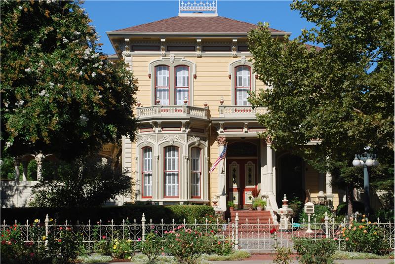 Itanianate Historic Victorian