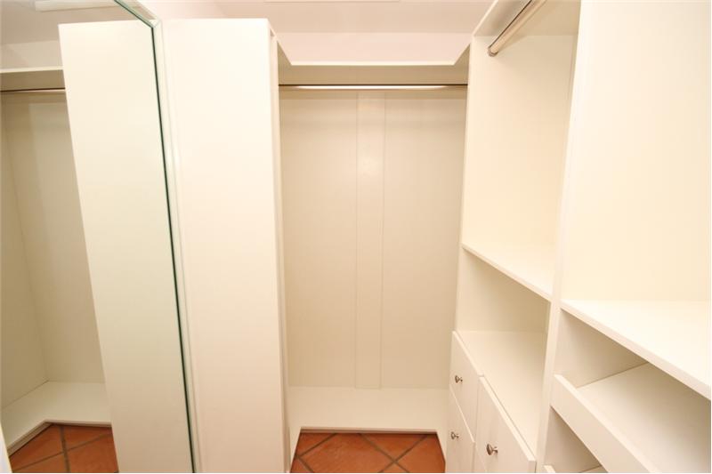 Lots of closet space to stay organized