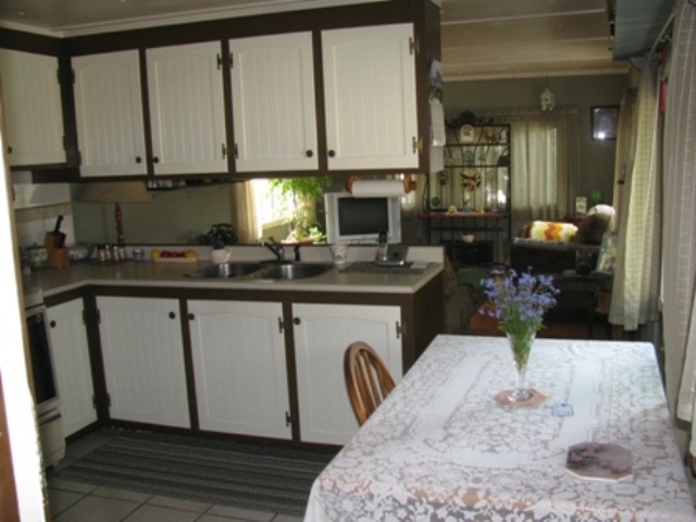 Kitchen showing eating area