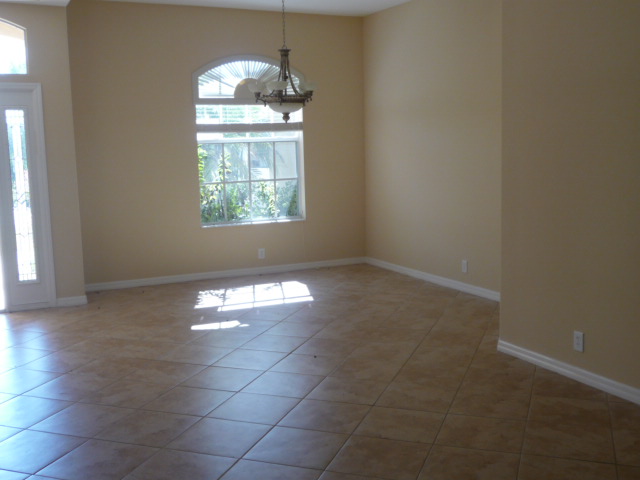 Living/Dining Area