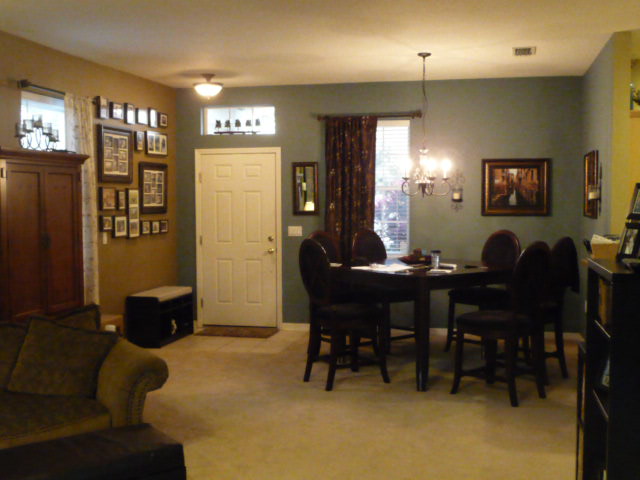 Looking to dining room
